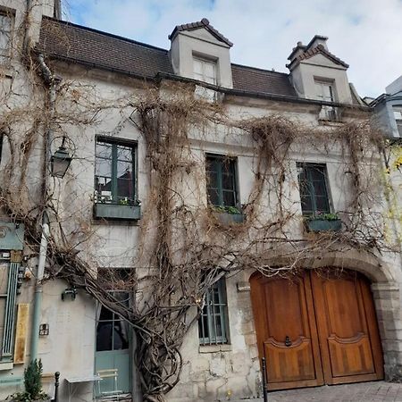 Cosy 2 Pieces Typiquement Parisien A Notre-Dame Apartment Bagian luar foto