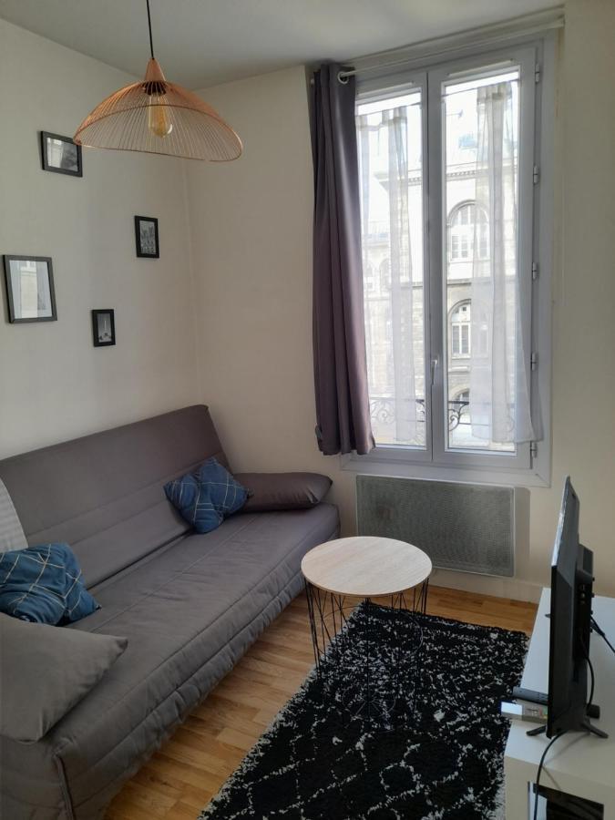 Cosy 2 Pieces Typiquement Parisien A Notre-Dame Apartment Bagian luar foto